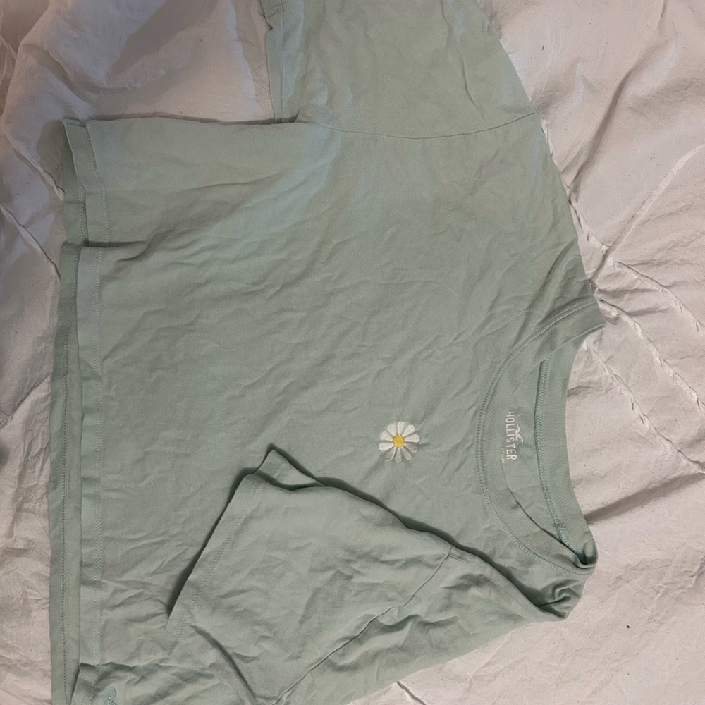 Hollister Light Green Short Sleeve Tee with Flower